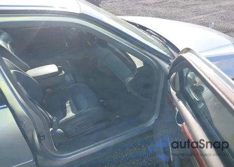 2002 Cadillac Deville Standard z USA, uszkodzony, nr VIN 1G6KD54Y22U233628